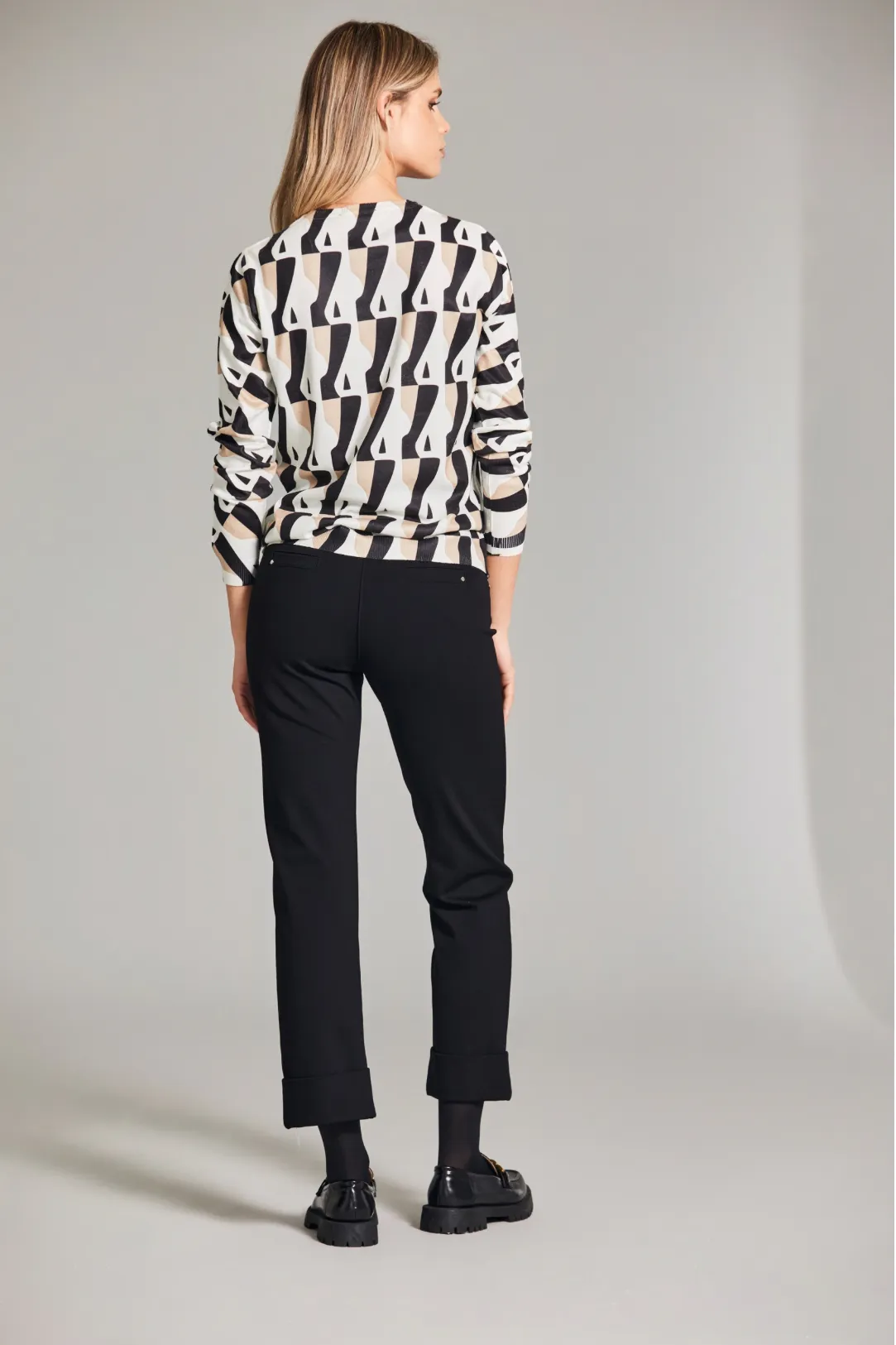 AW24 - Art Print Knit