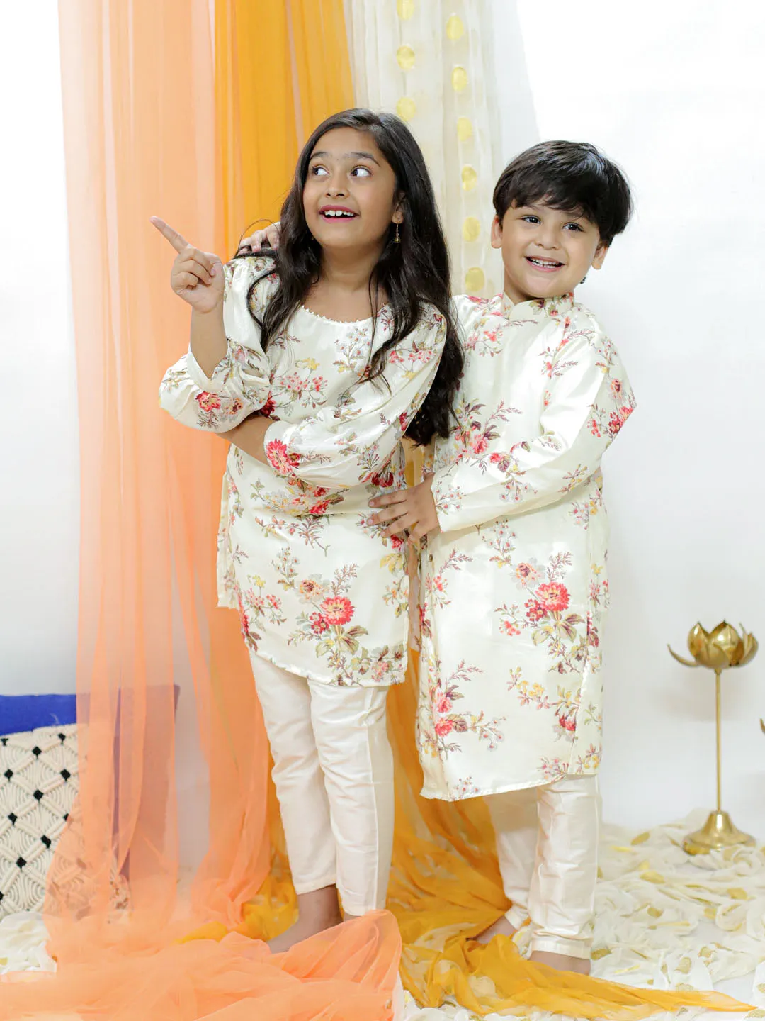 Jashvi Cream Cotton Blend Floral Print Kurta Pyjama Sibling Set